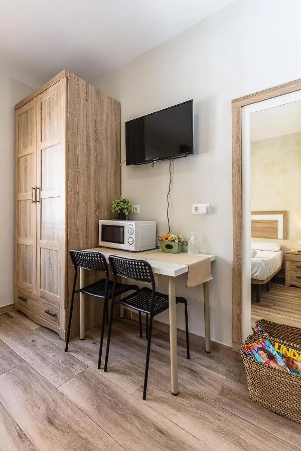 Apartamentos Lola Beach Malaga Apartment