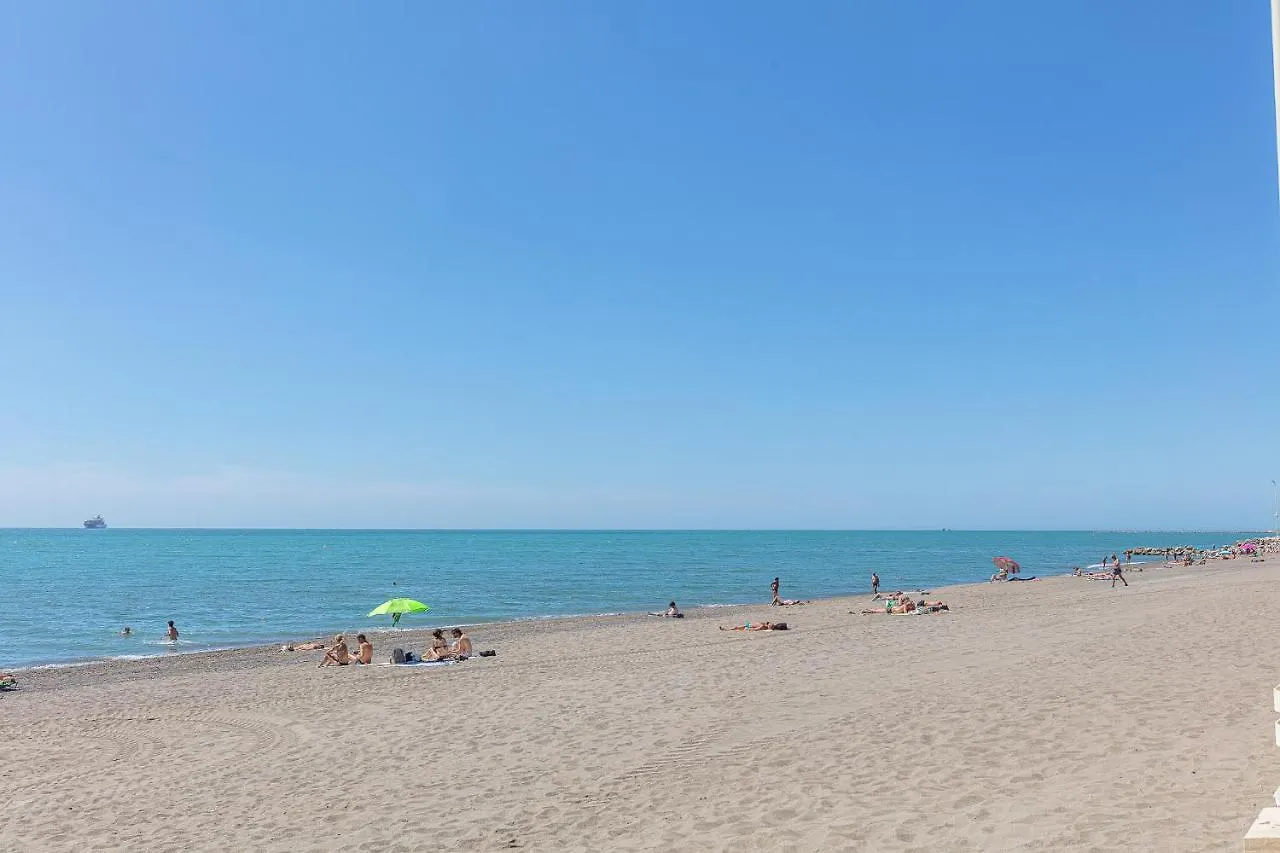 Apartamentos Lola Beach Malaga Apartment