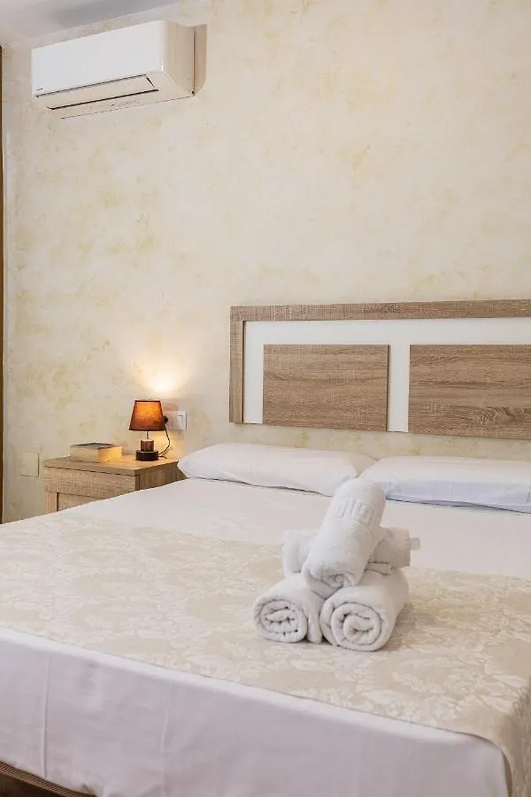 Apartamentos Lola Beach Málaga