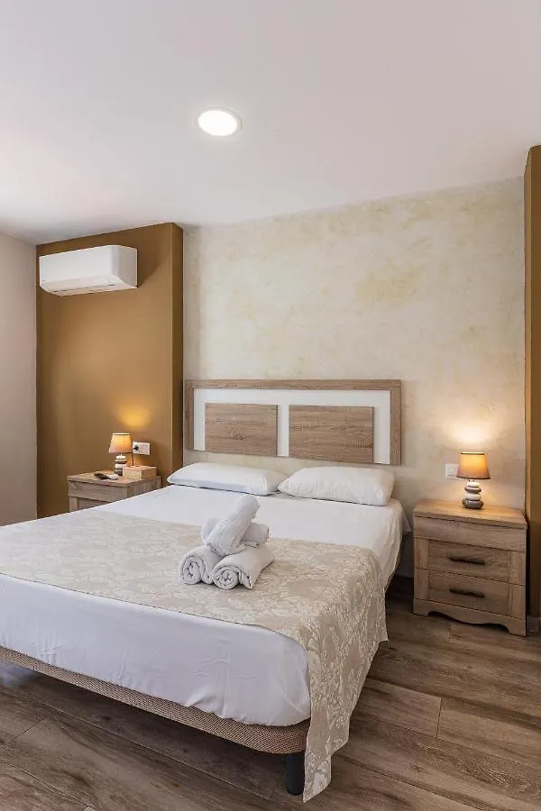 Apartamentos Lola Beach Málaga Apartment