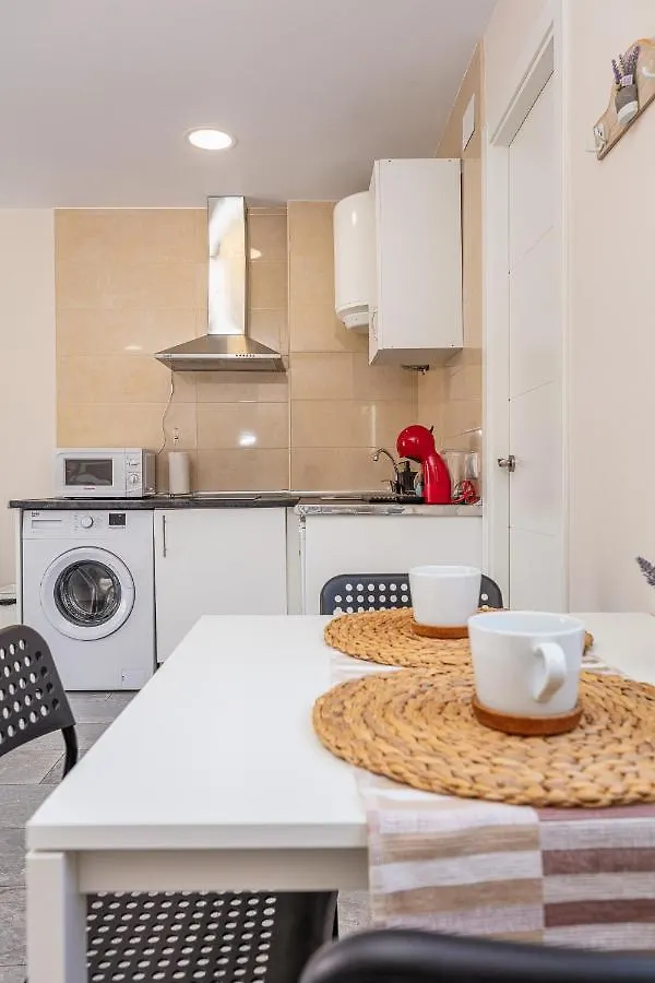 Apartamentos Lola Beach Málaga 0*,  Spanien